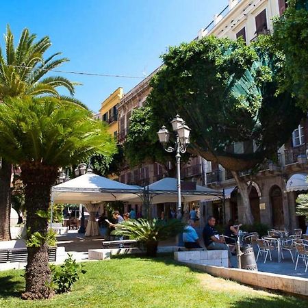 Al Corso Bed & Breakfast Cagliari Bagian luar foto