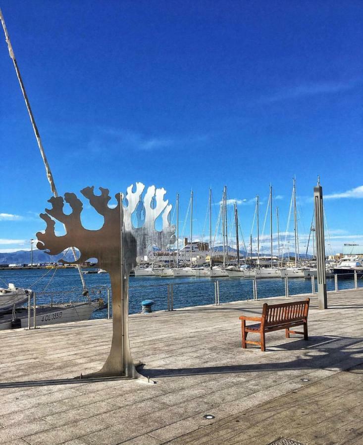 Al Corso Bed & Breakfast Cagliari Bagian luar foto