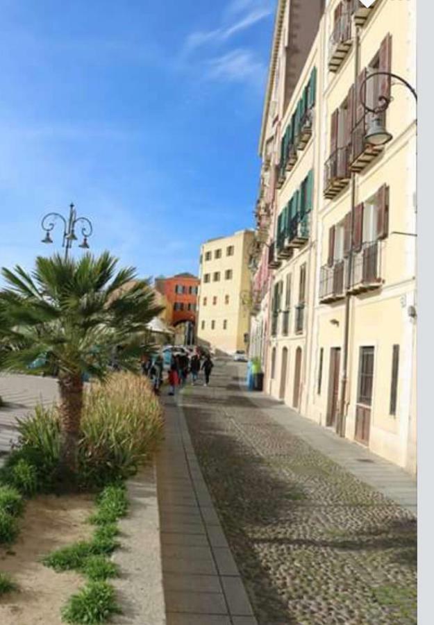 Al Corso Bed & Breakfast Cagliari Bagian luar foto