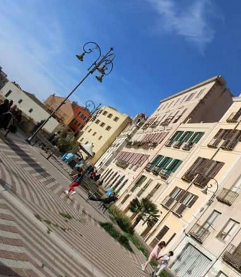 Al Corso Bed & Breakfast Cagliari Bagian luar foto