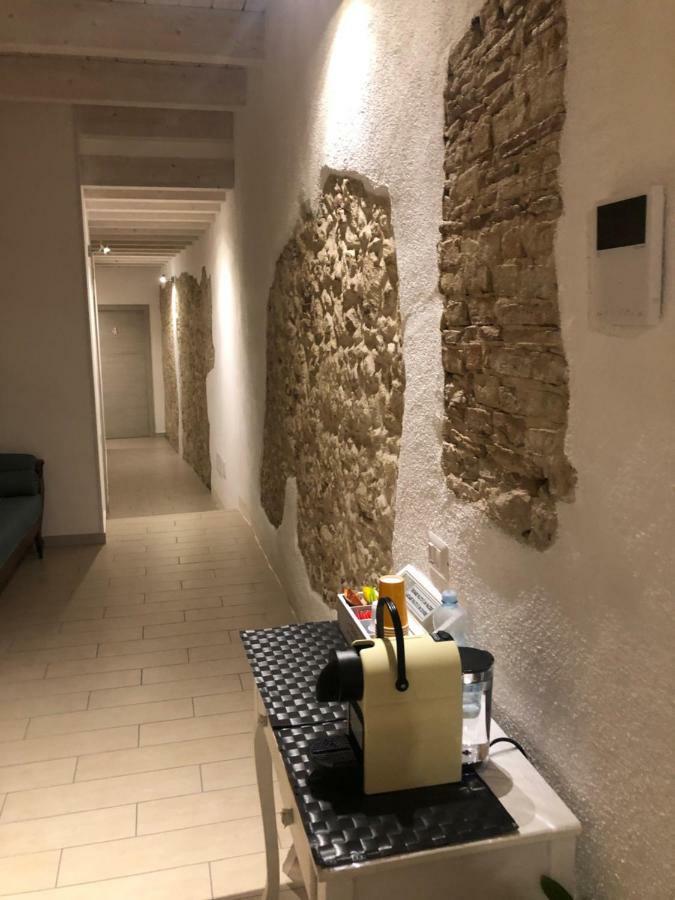Al Corso Bed & Breakfast Cagliari Bagian luar foto